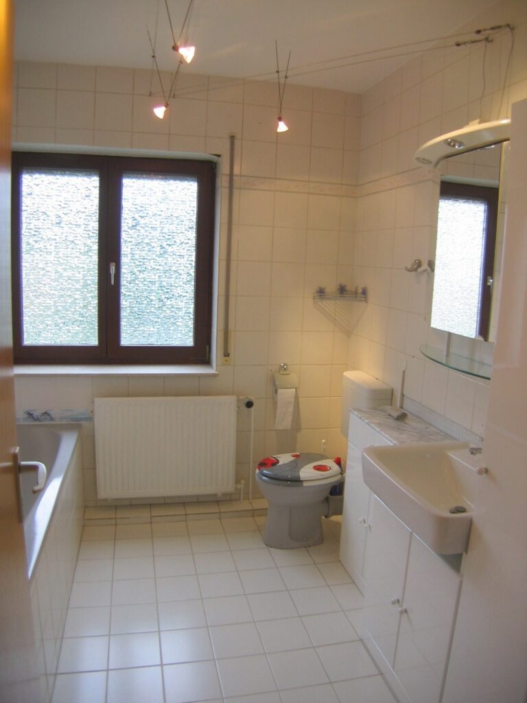 3-Zimmer-Eigentumswohnung Hattersheim – Badezimmer