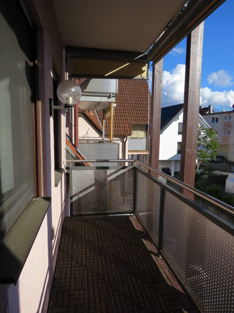 3-Zimmer-Wohnung Hattersheim, direkt am Marktplatz – Balkon