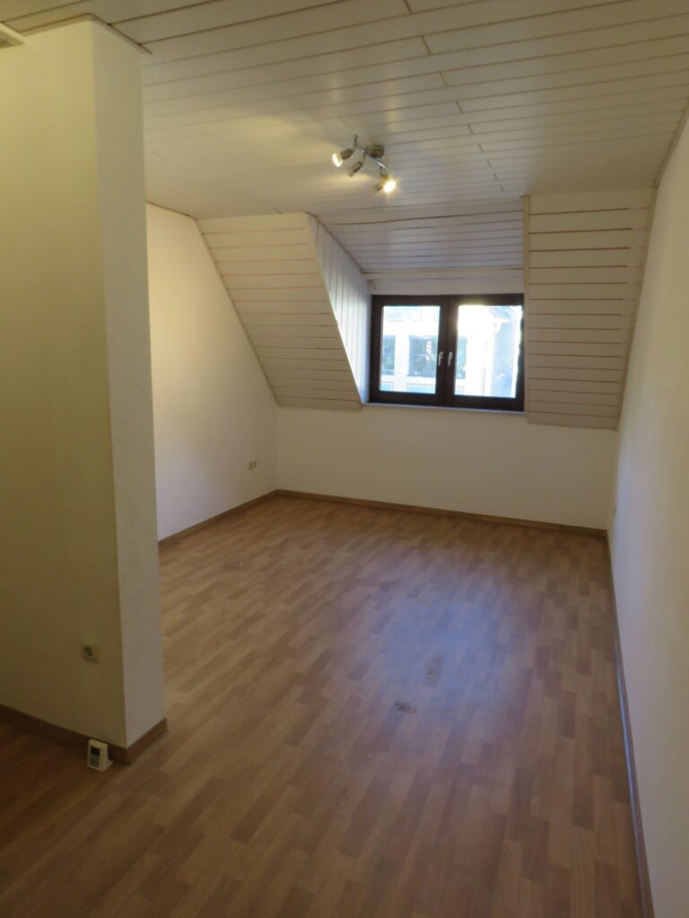 3-Zimmer-Wohnung Hattersheim – Arbeitszimmer
